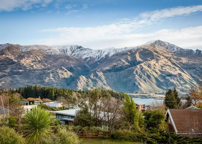Kiwi Bach With Amazing Views * Wanaka