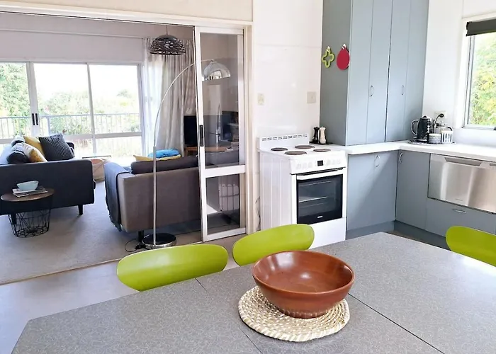 Holiday home Kiwi Bach With Amazing Views