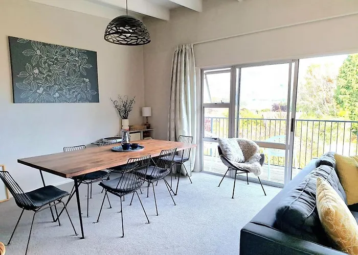 Holiday home Kiwi Bach With Amazing Views *