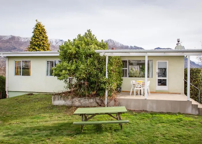 Holiday home Kiwi Bach With Amazing Views